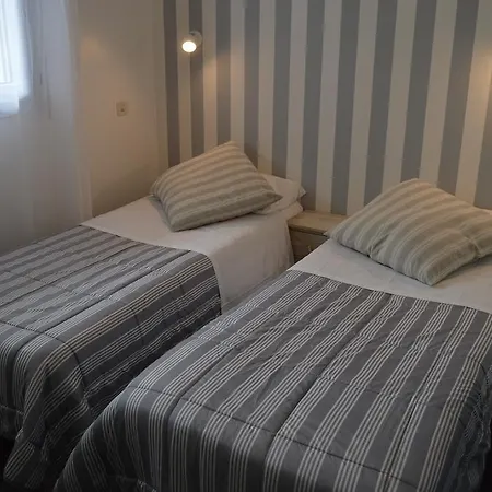 Hotel Pierre 2*